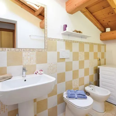 Two-bedroom In Bussolengo